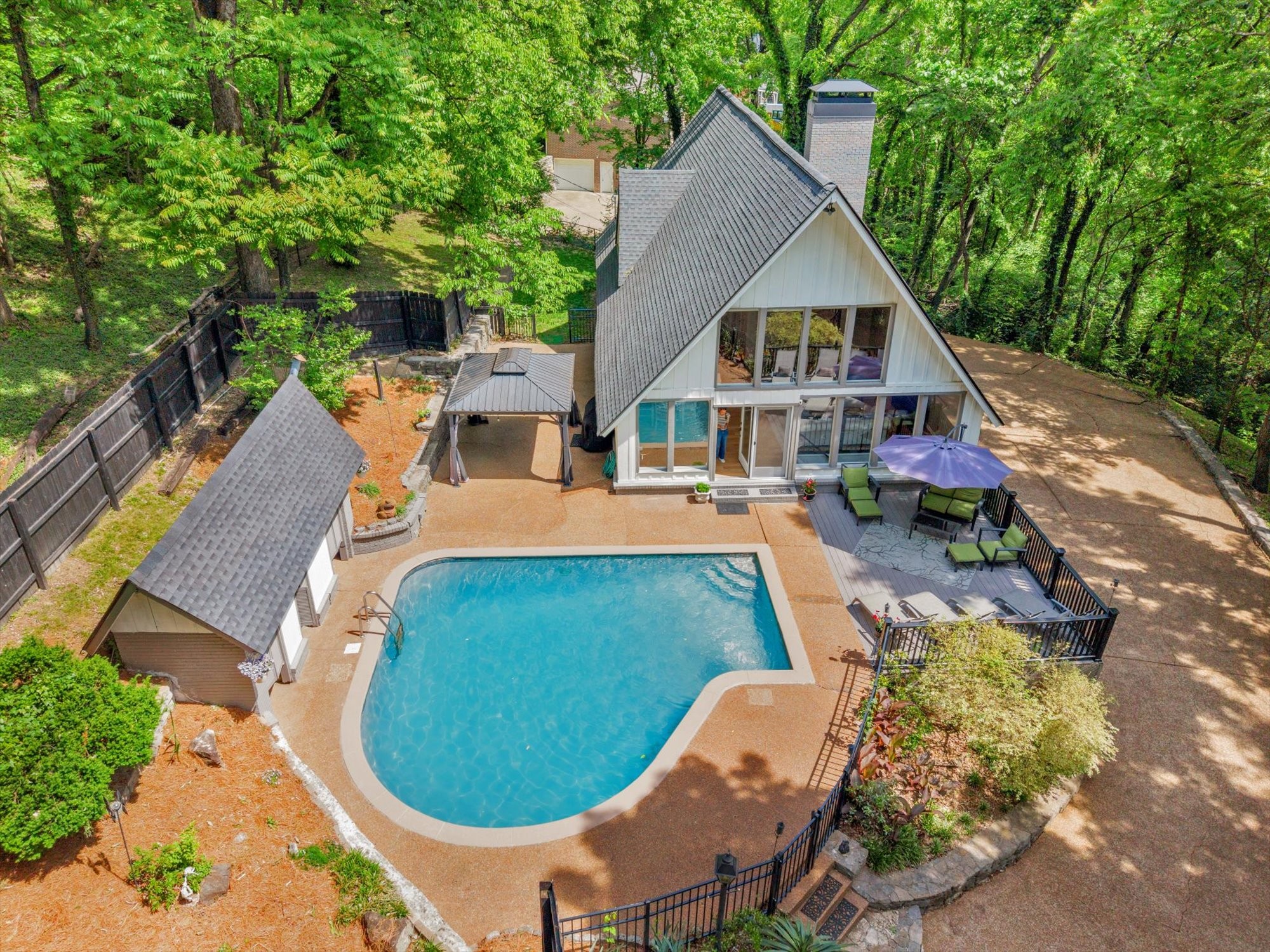 1306 Ewell Ln