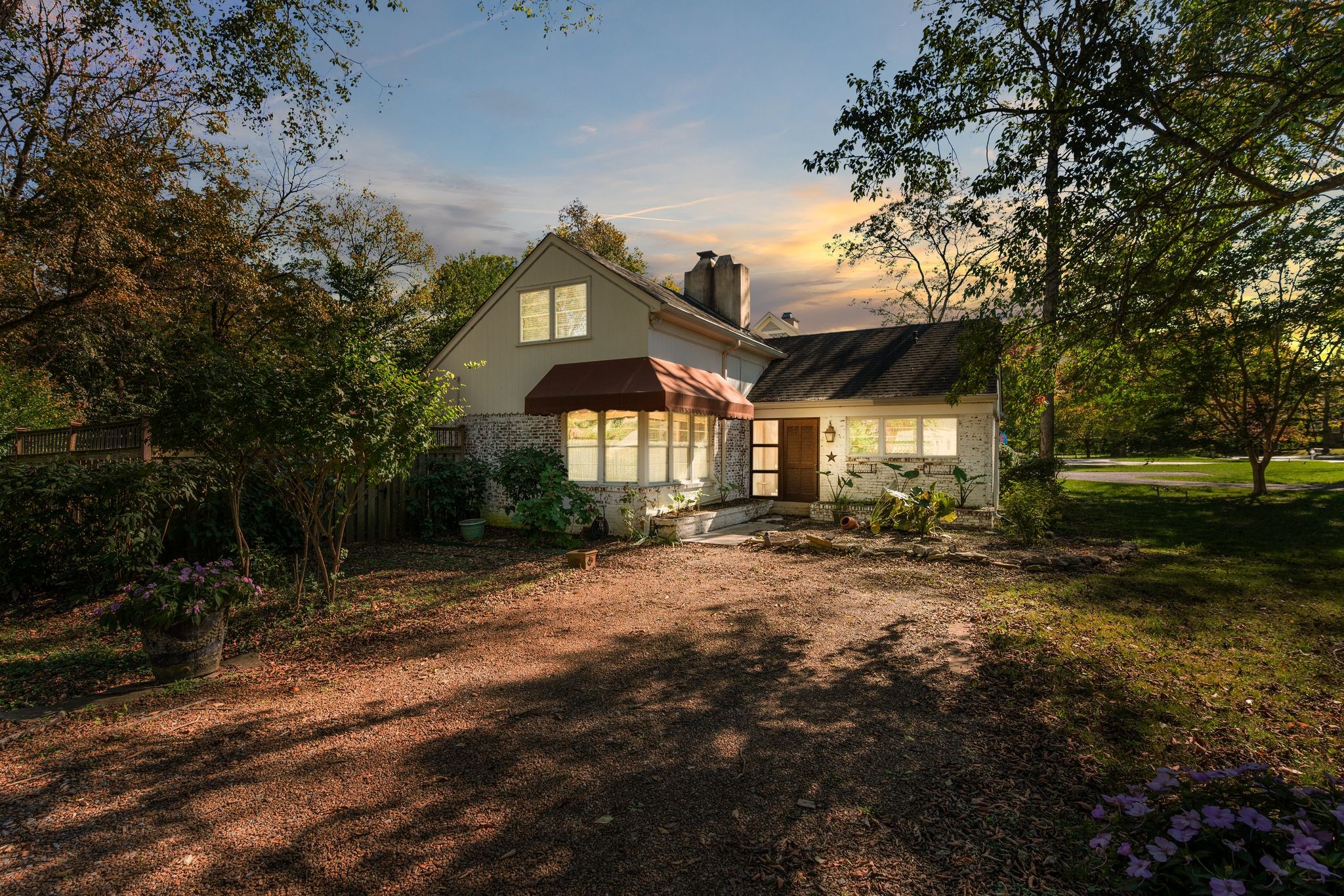 201 Brookfield Ave