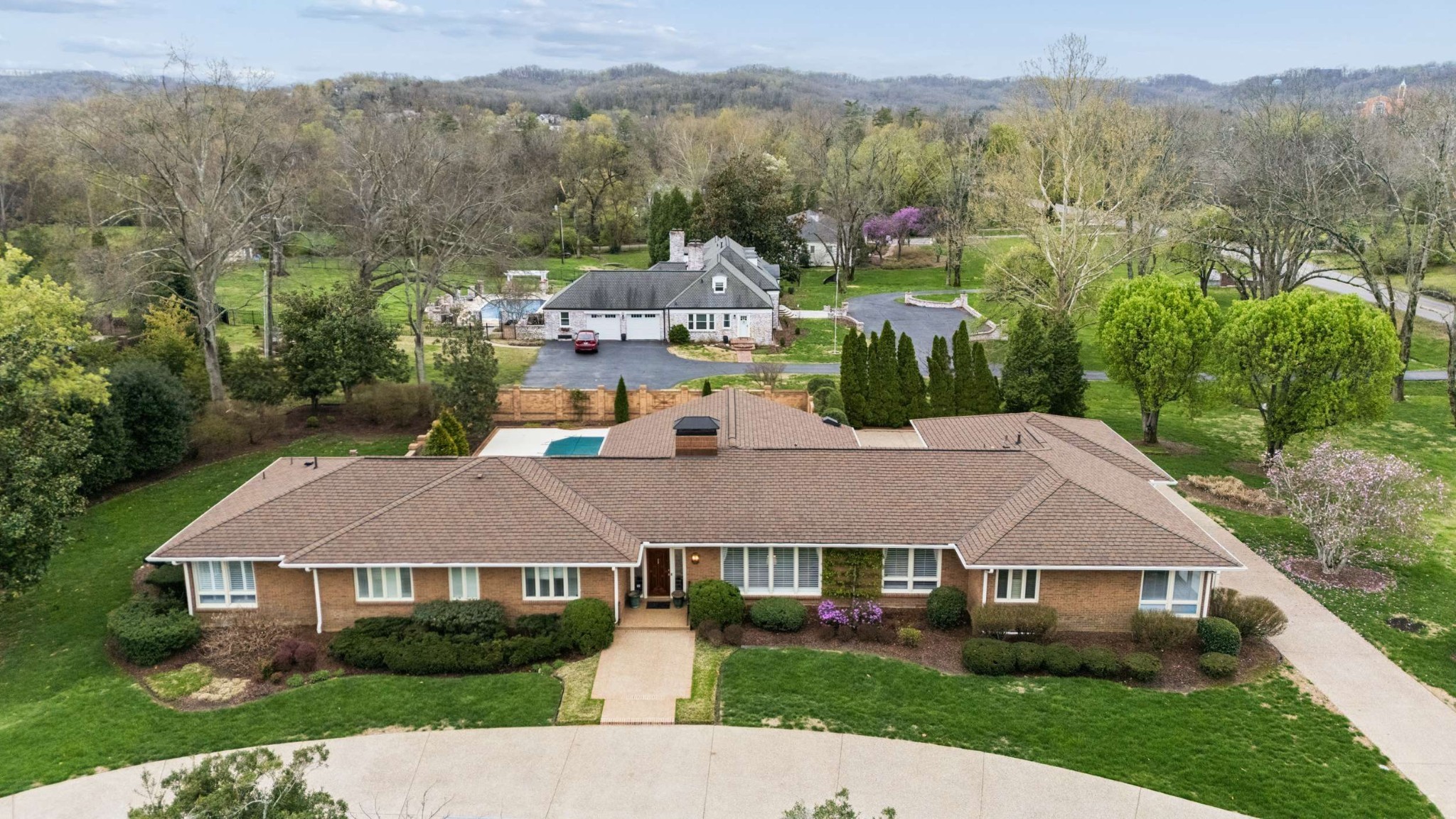 6401 E Valley Ct