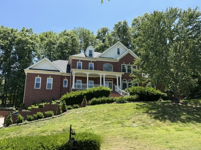 512 Grand Oaks Dr